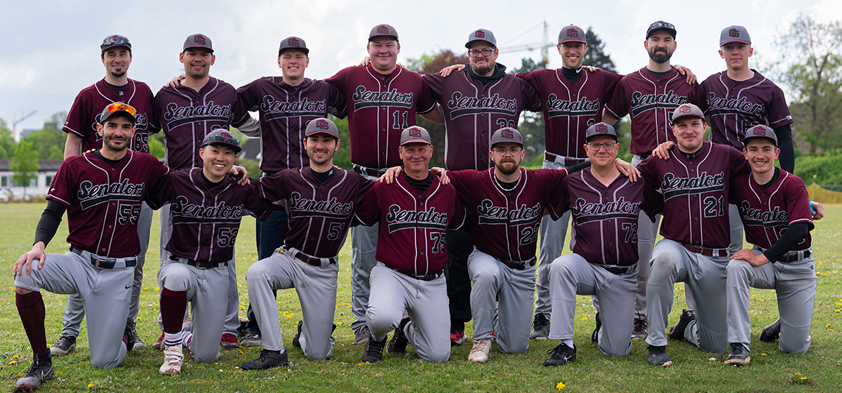 https://senators.de/wp-content/uploads/2026/04/Teamfoto-2.BL-2026-Roster.jpg